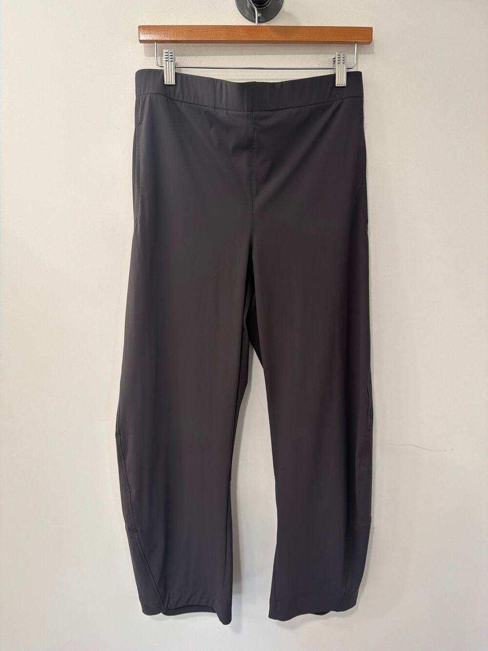 NWT Ruti The On The Loose Work Pants Barrel Leg Graphite Gray Size 8